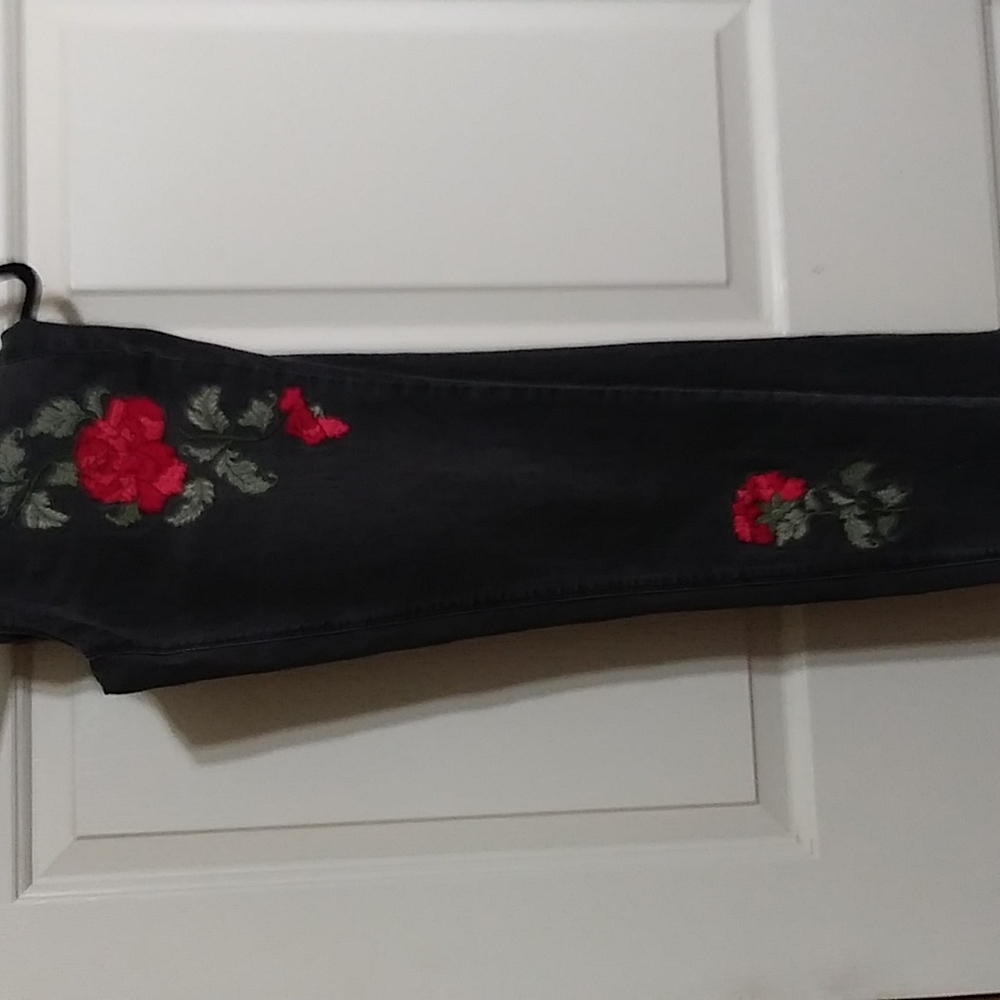 JEANS w/RED STITCHED in ROSES - Picture 2 of 8